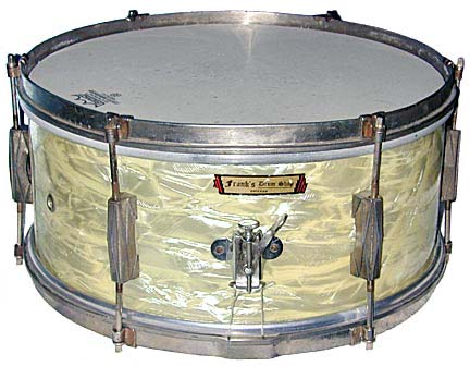 Picture and sound sample of a Kent snare drum - 6-1/2 x 14 unknown wood