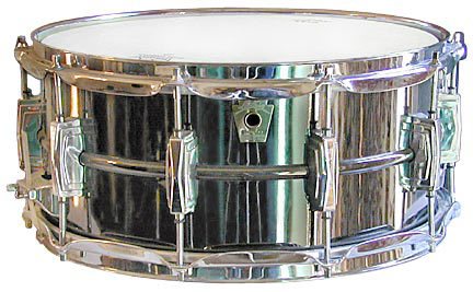 Picture and sound sample of a Ludwig Black Beauty snare drum - 6-1/2 x 14 brass