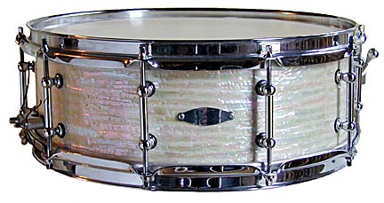 Picture and sound sample of a C & C snare drum - 5 x 14 abilone