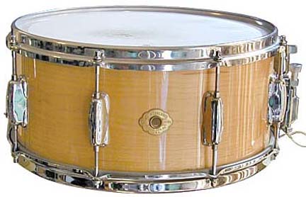 Picture and sound sample of a Slingerland Radio King snare drum - 6-1/2 x 14 maple